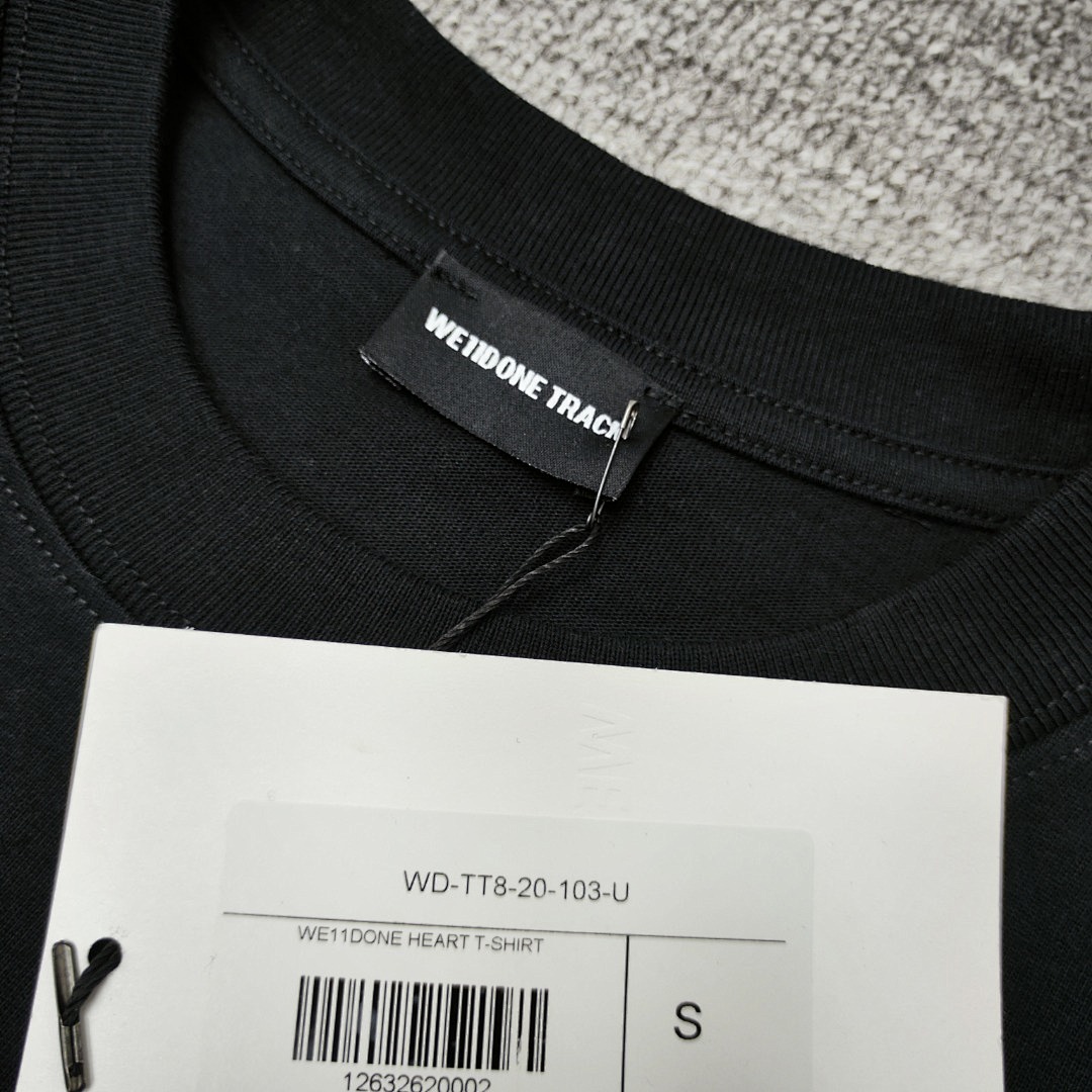 We11 Done T-Shirt Style 066 detail view 1
