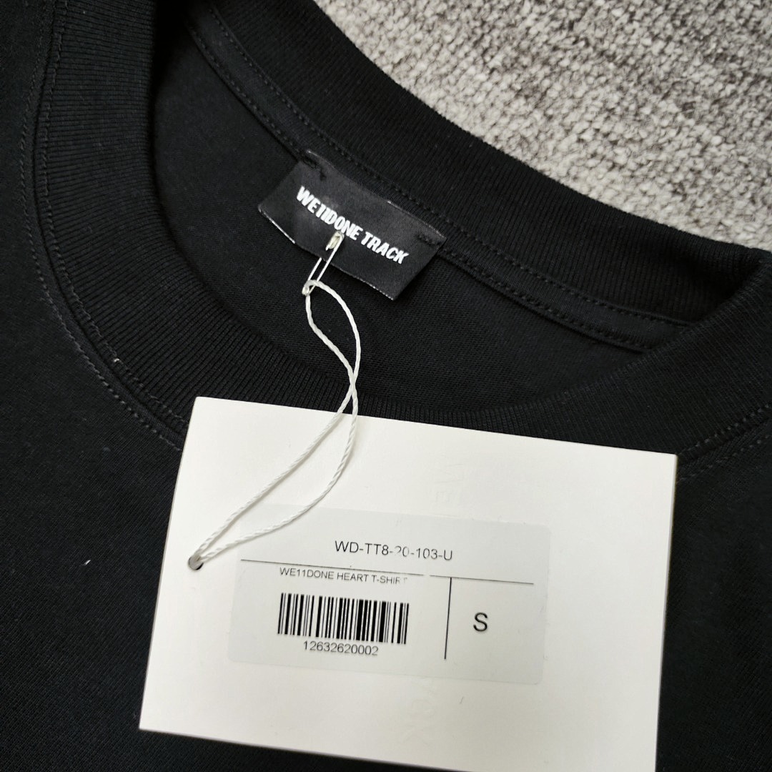 We11 Done T-Shirt Style 068 detail view 1