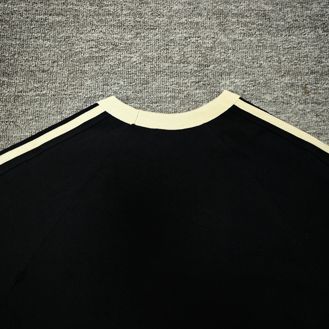 We11 Done T-Shirt Style 091 detail view 2