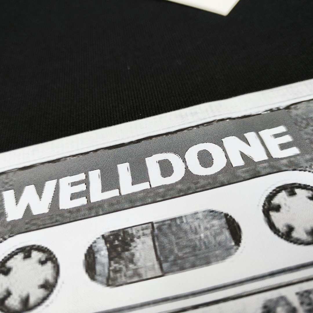 We11 Done T-Shirt Style 112 detail view 1