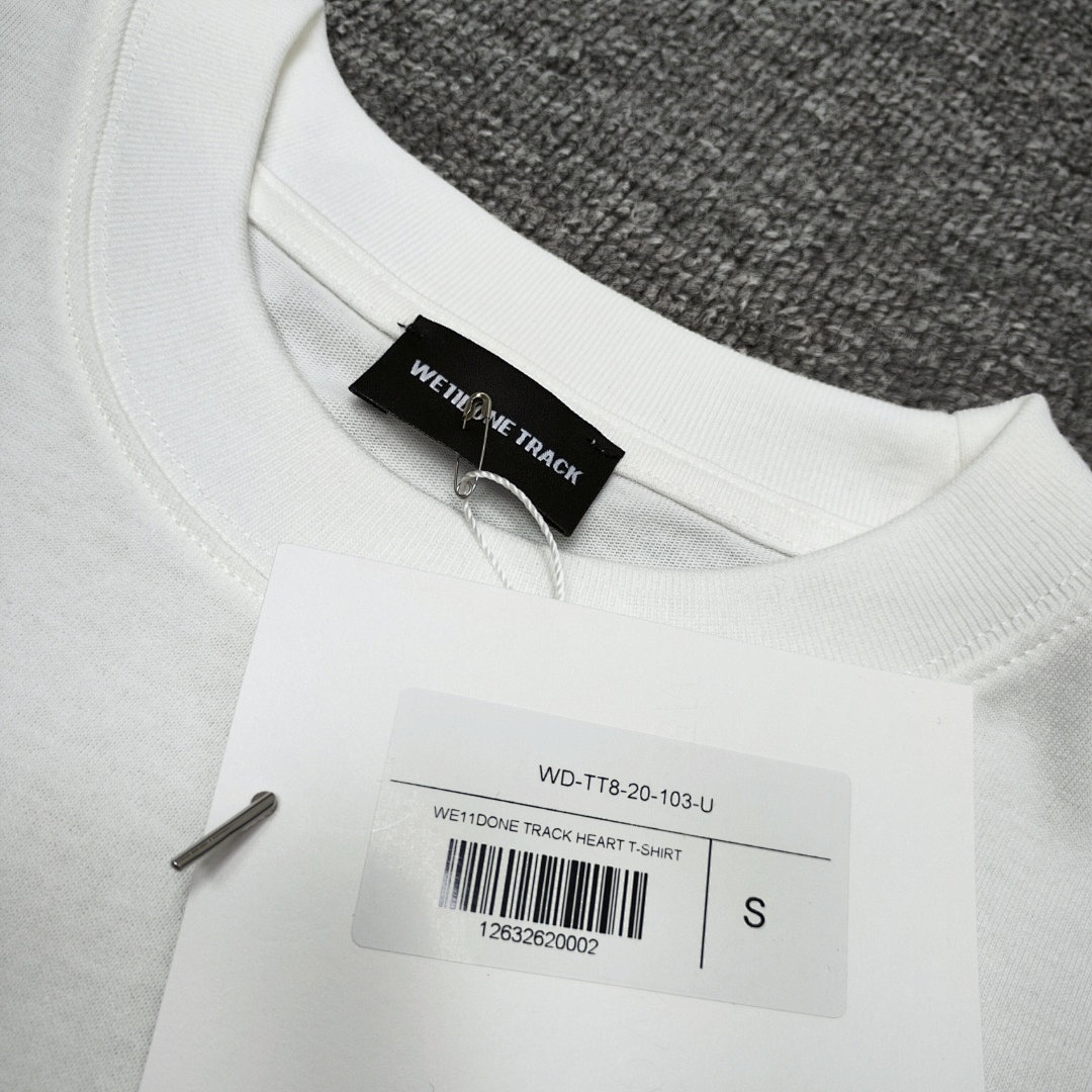 We11 Done T-Shirt Style 113 detail view 3