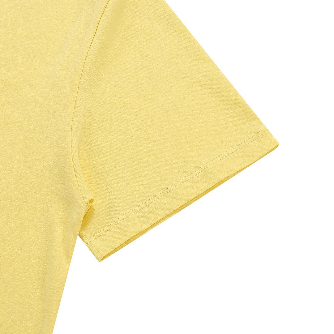 Fear of God T-Shirt Style 105 detail view 3