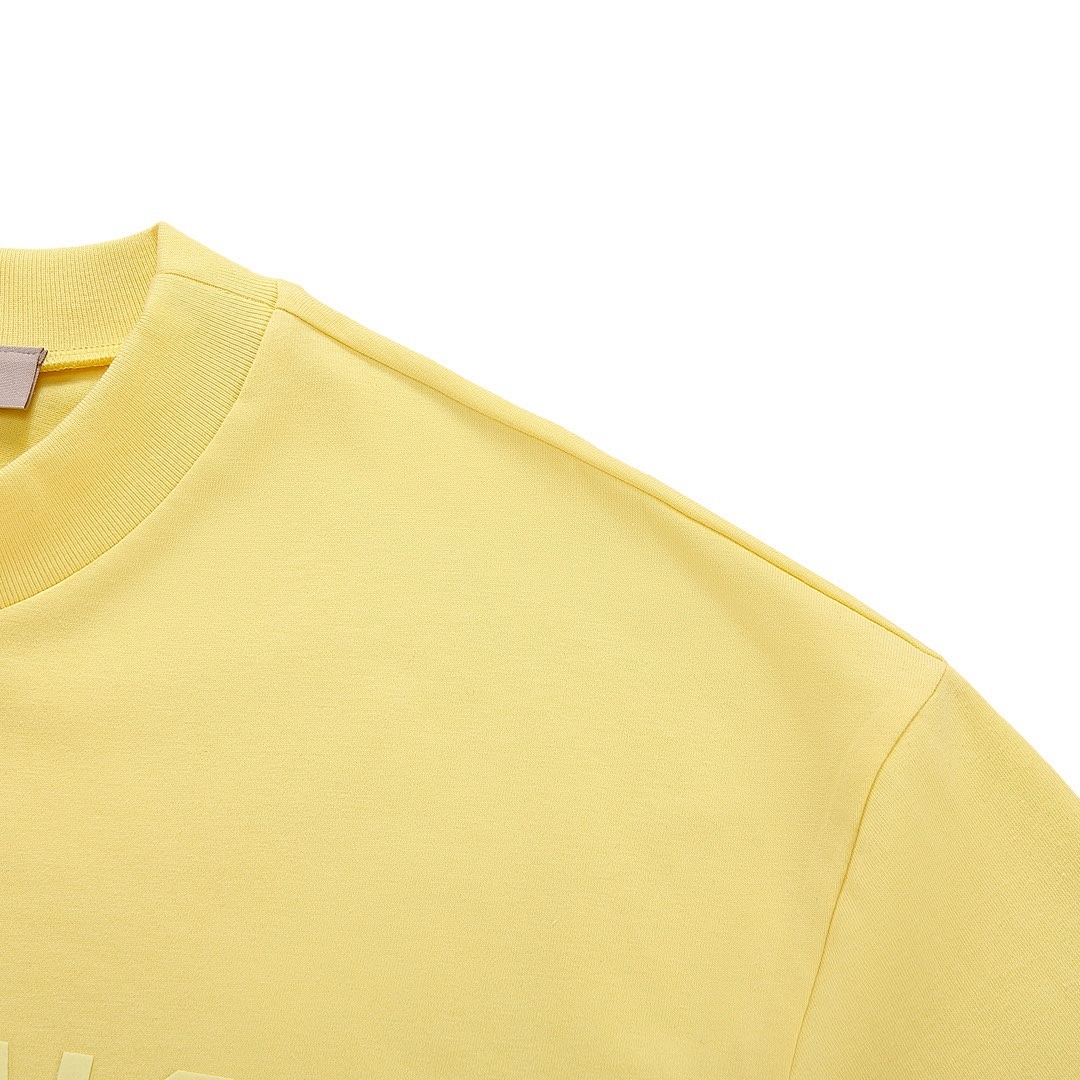 Fear of God T-Shirt Style 105 detail view 6