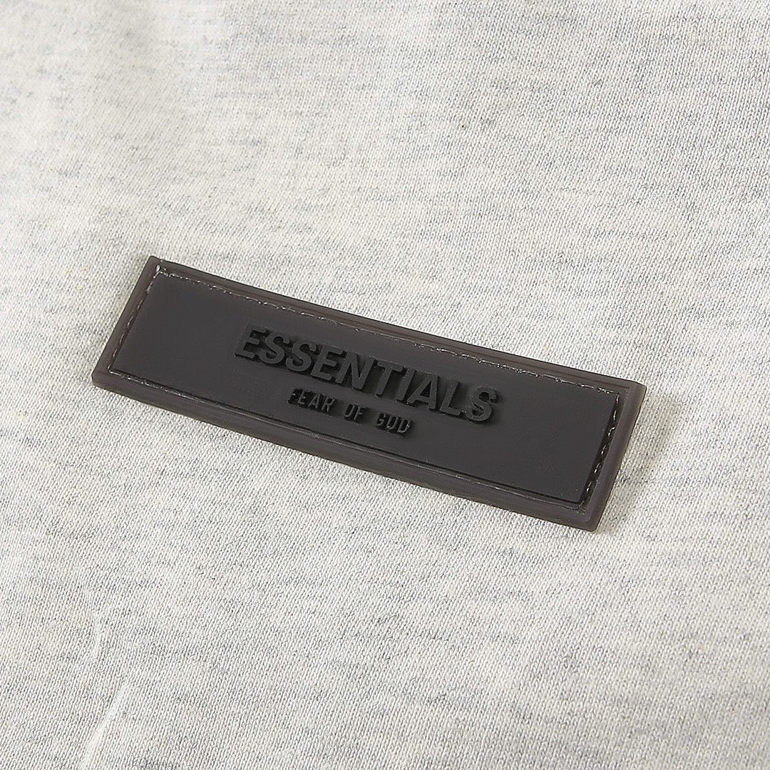 Fear of God T-Shirt Style 107 detail view 1