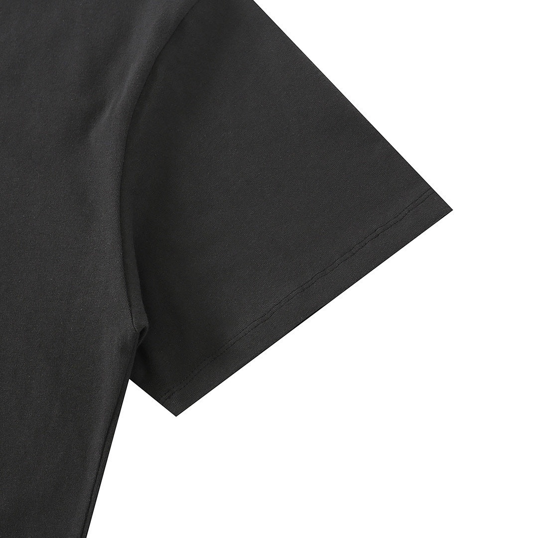 Fear of God T-Shirt Style 108 detail view 5