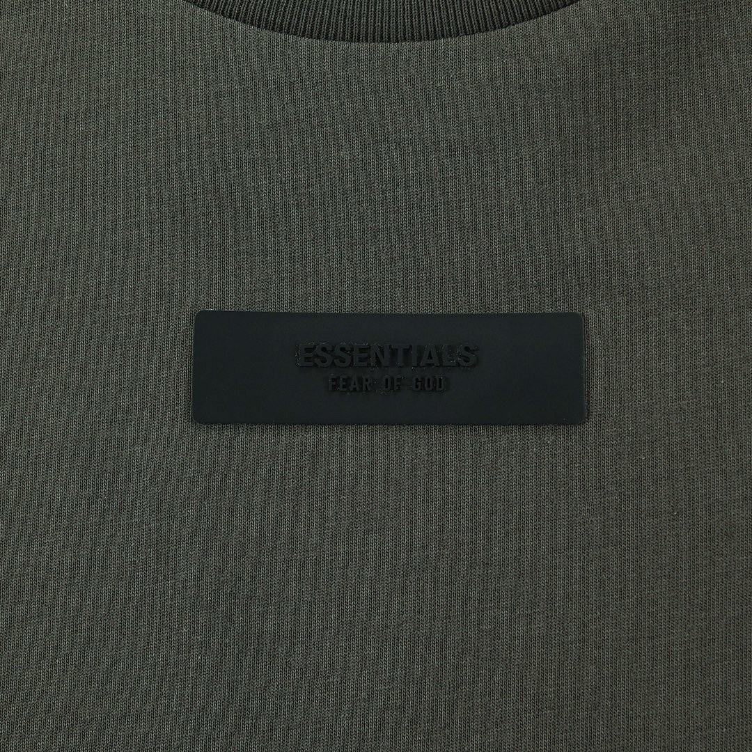 Fear of God T-Shirt Style 118 detail view 7