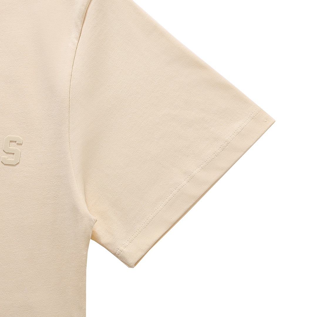 Fear of God T-Shirt Style 121 detail view 2