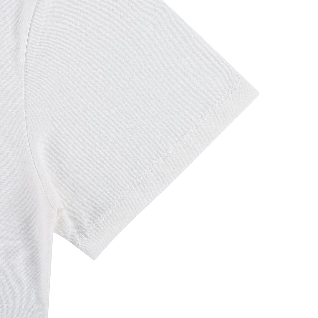 Fear of God T-Shirt Style 122 detail view 6