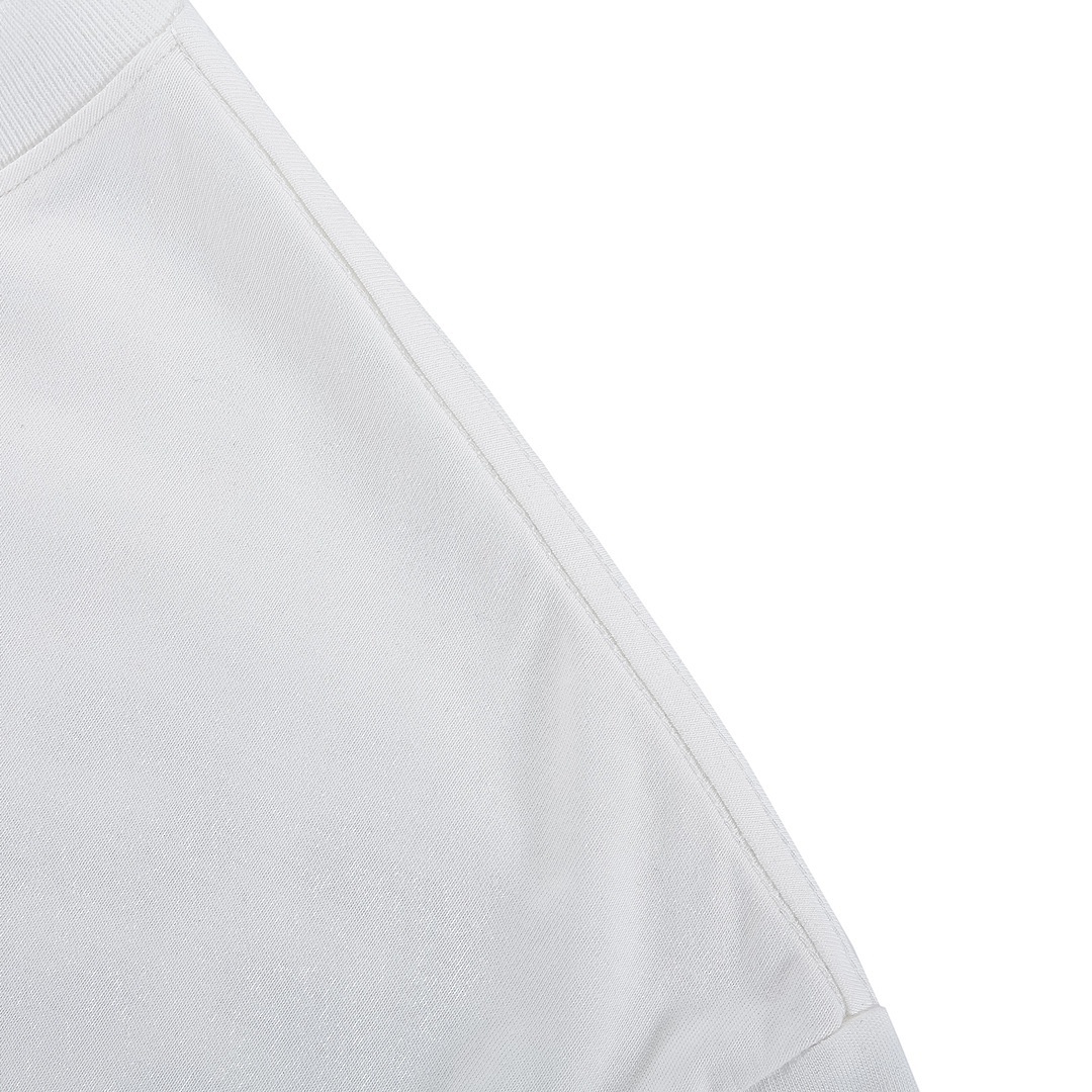 Fear of God T-Shirt Style 122 detail view 7