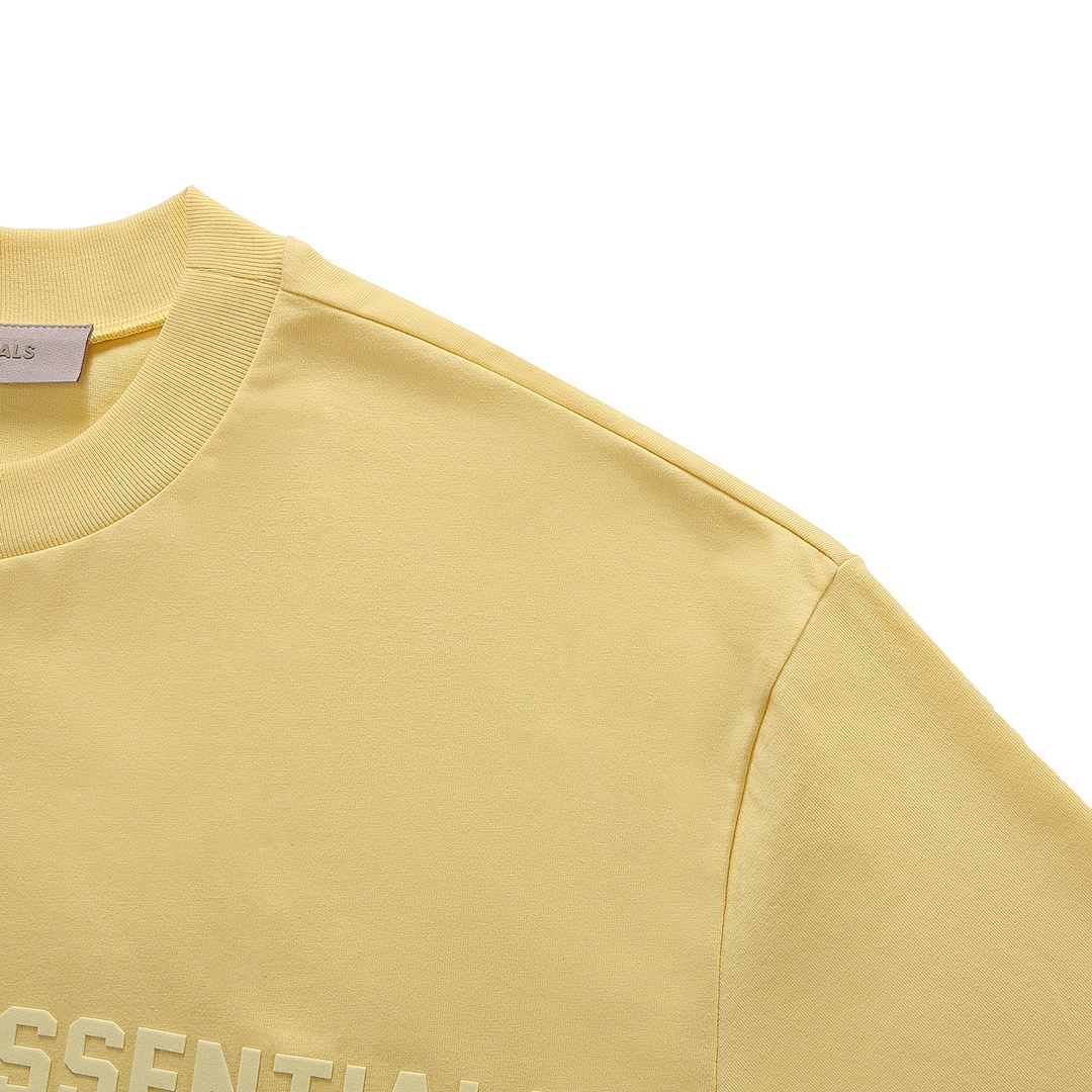 Fear of God T-Shirt Style 125 detail view 1