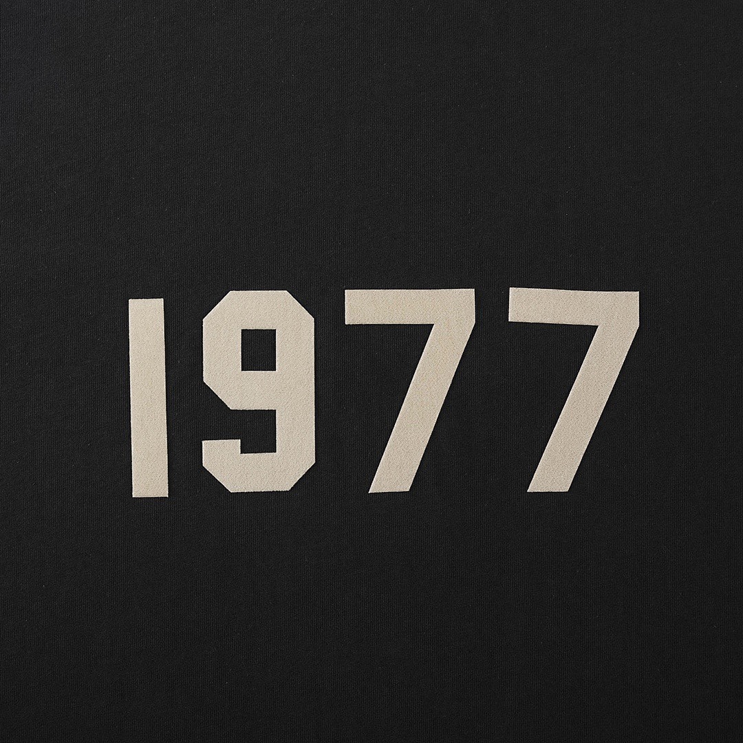 Fear of God T-Shirt Style 128 detail view 4
