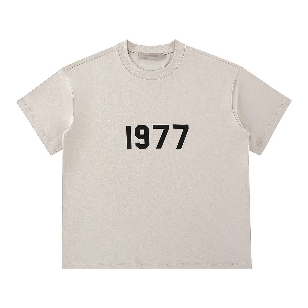 Fear of God T-Shirt Style 129 detail view 7