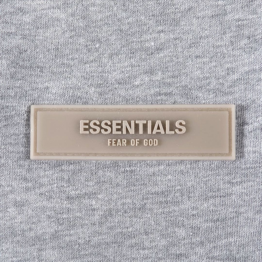 Fear of God T-Shirt Style 130 detail view 1