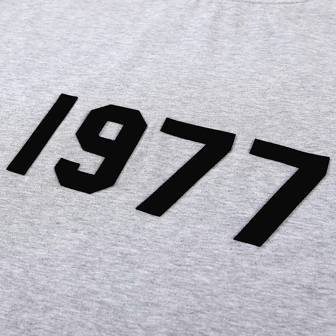 Fear of God T-Shirt Style 130 detail view 3