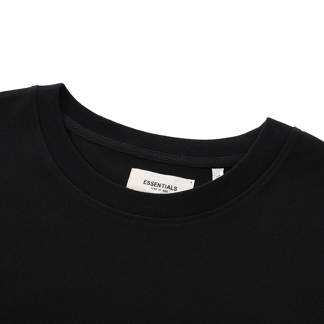 Fear of God T-Shirt Style 135 detail view 1