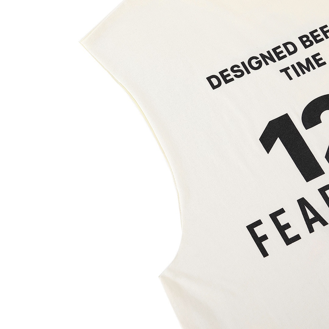 Fear of God T-Shirt Style 138 detail view 6