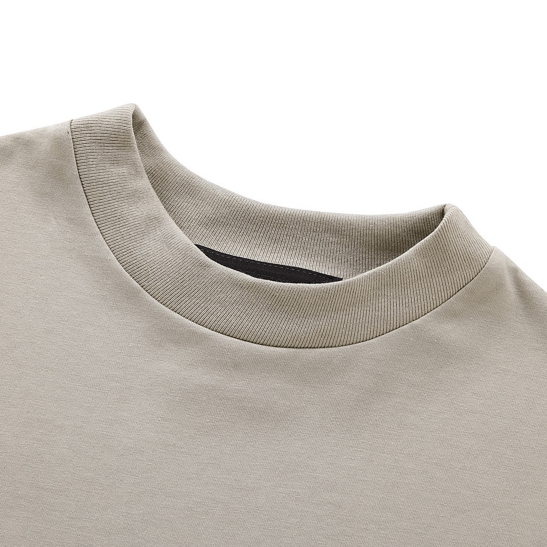 Fear of God T-Shirt Style 140 detail view 5