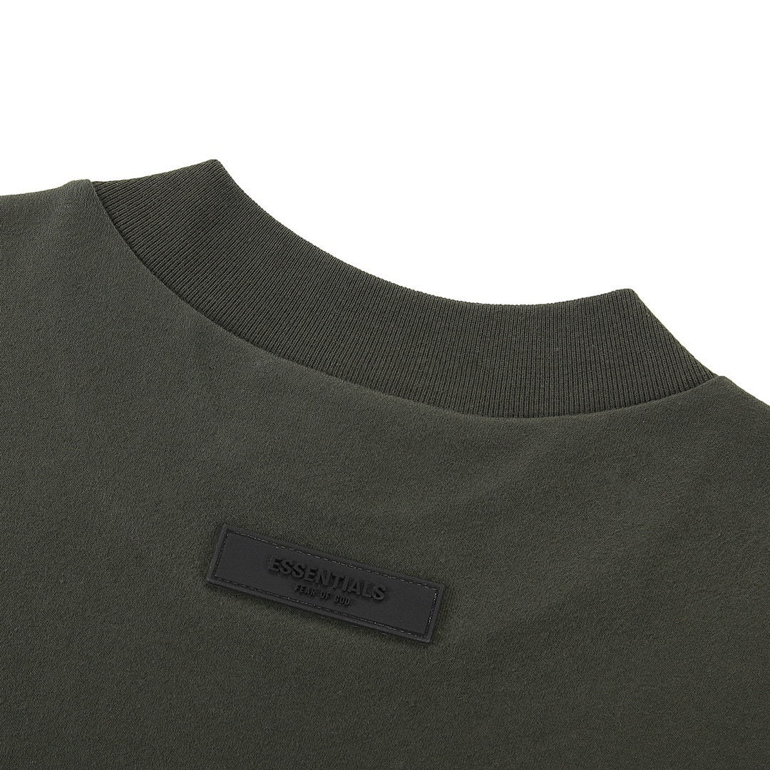 Fear of God T-Shirt Style 142 detail view 2