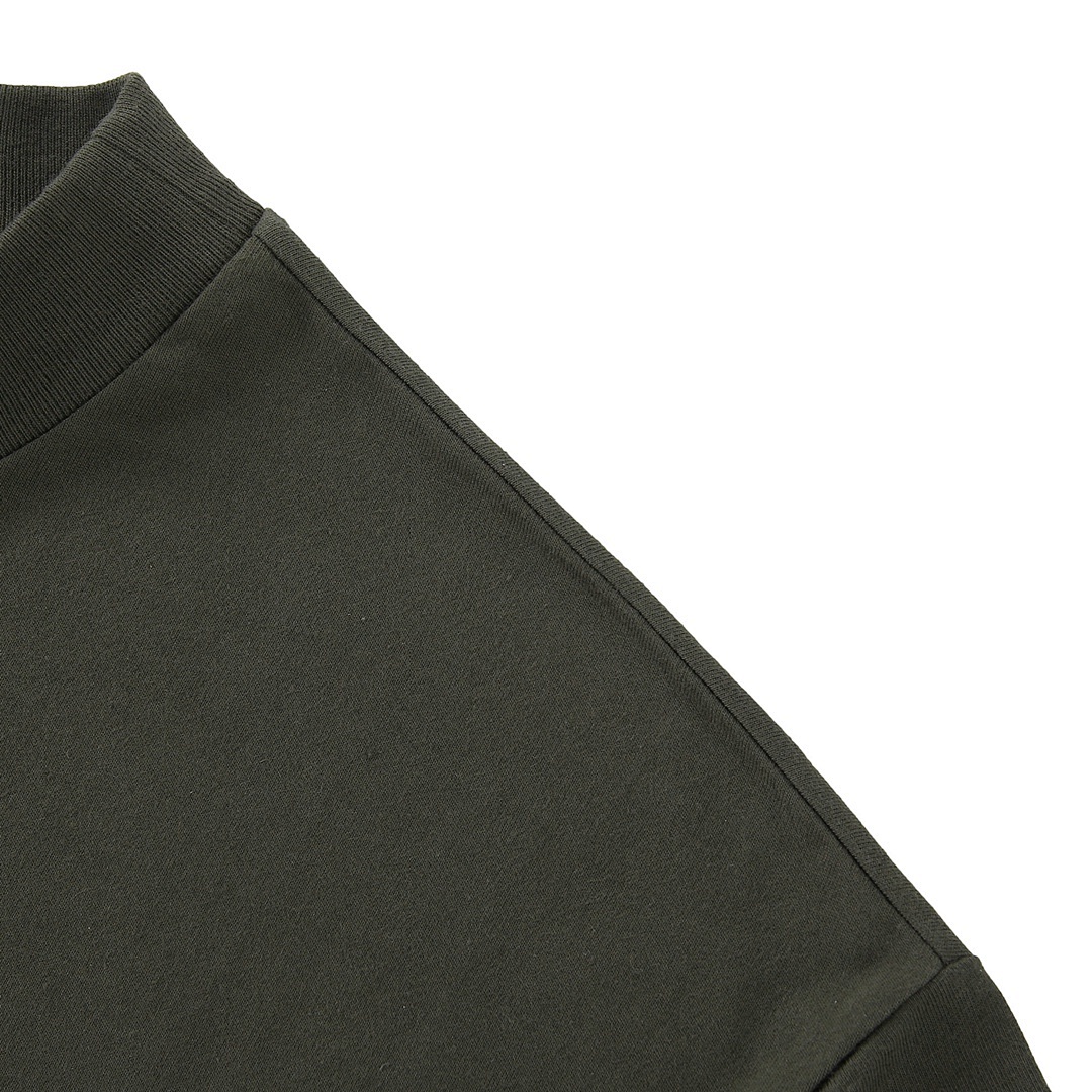 Fear of God T-Shirt Style 142 detail view 4