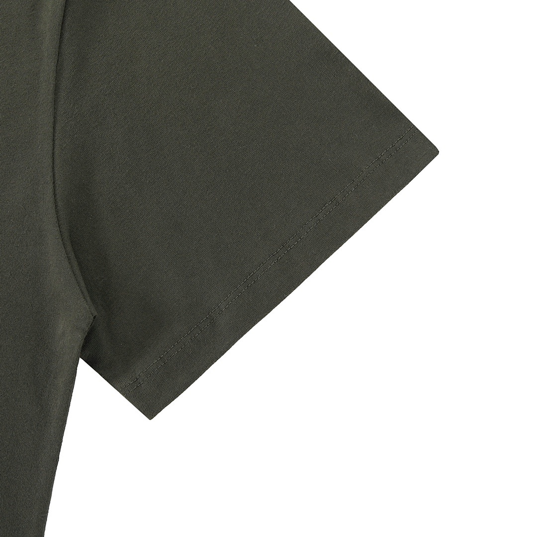 Fear of God T-Shirt Style 142 detail view 5