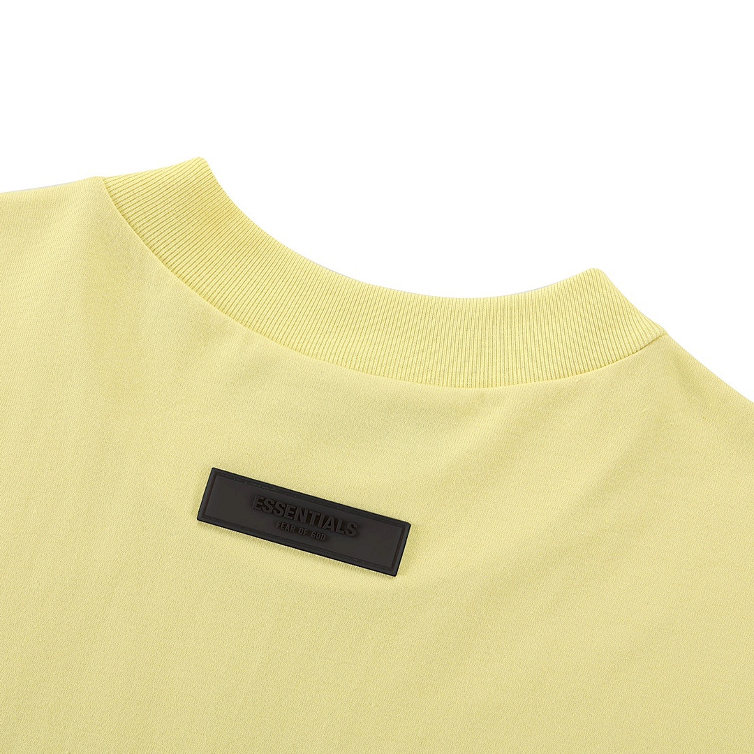 Fear of God T-Shirt Style 143 detail view 1