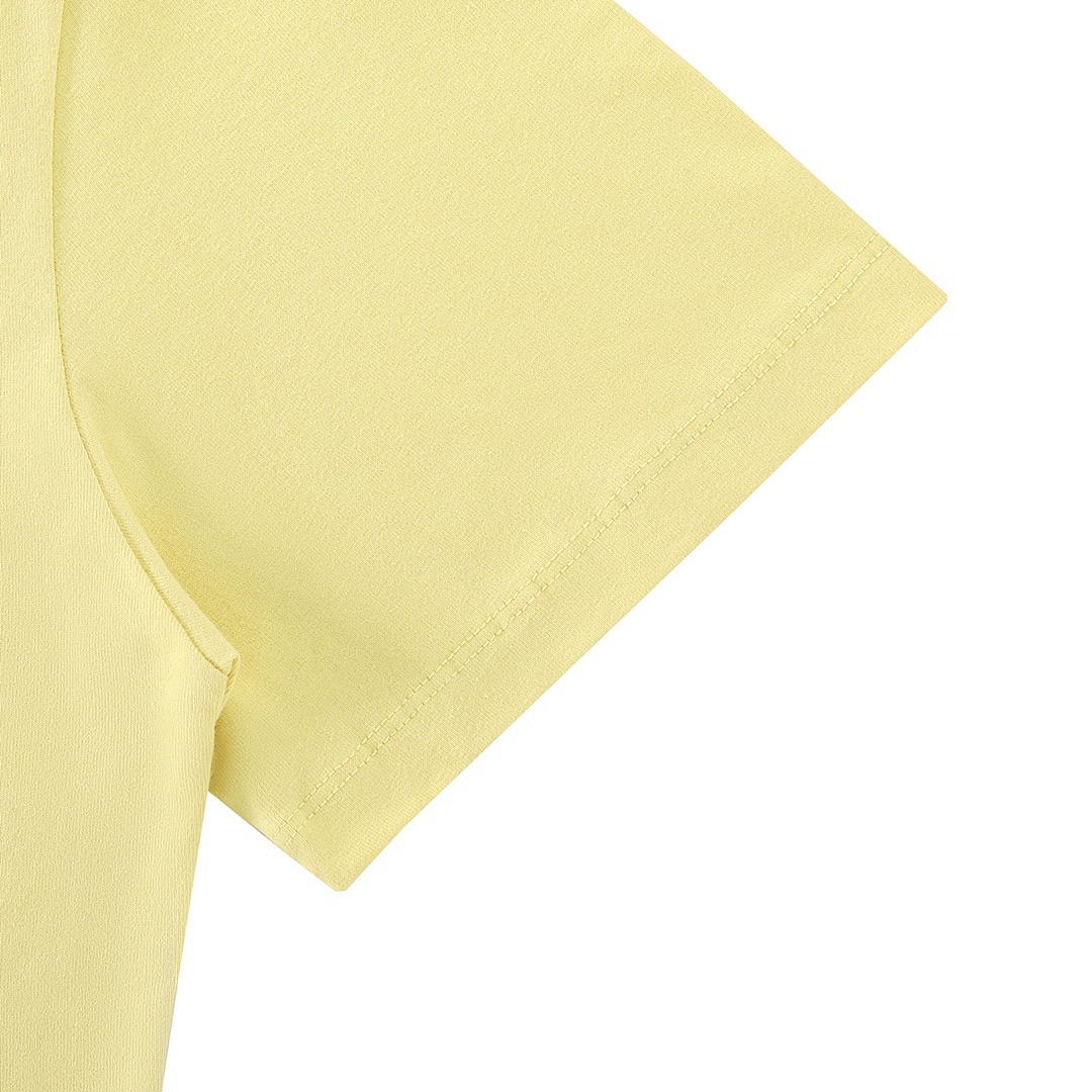 Fear of God T-Shirt Style 143 detail view 4
