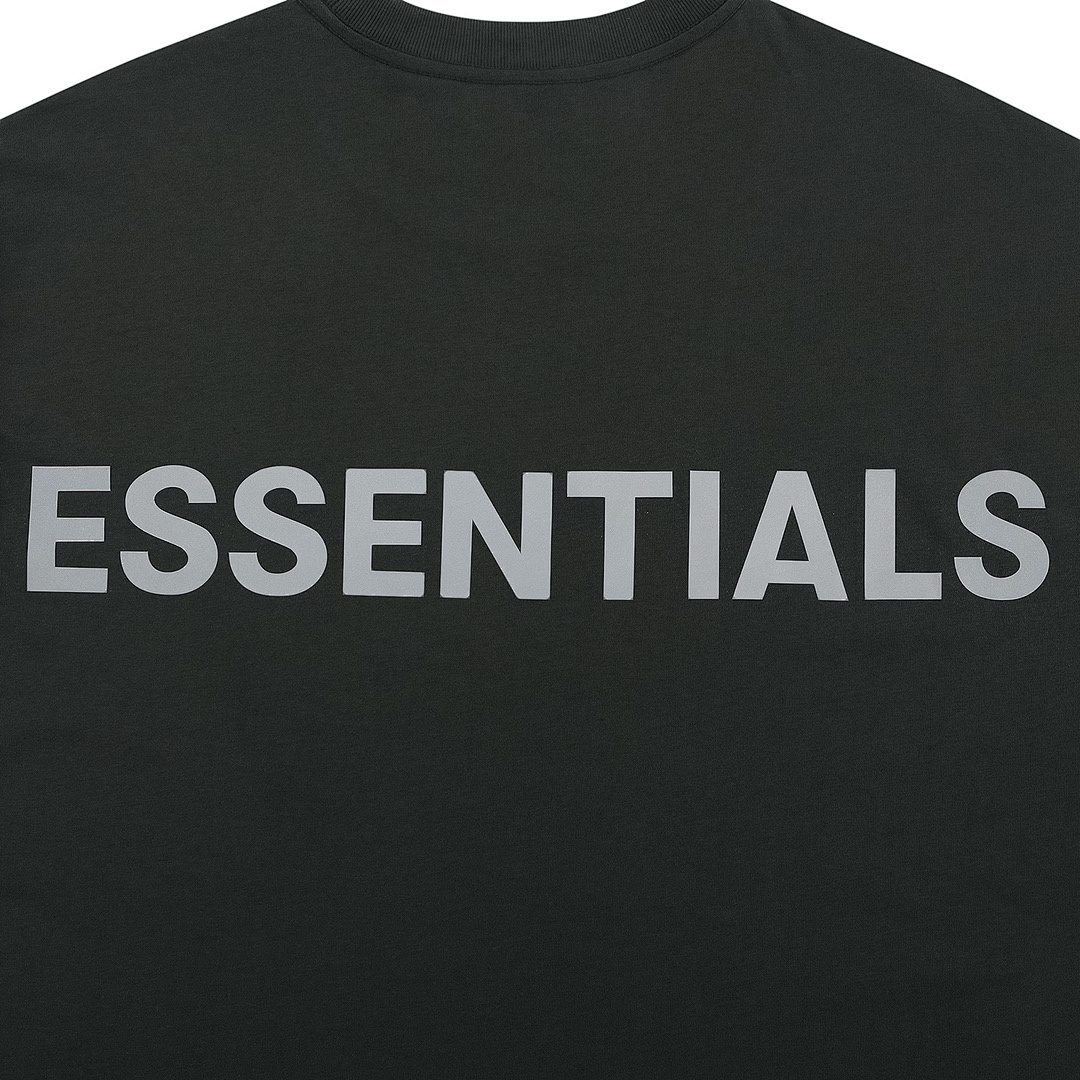 Fear of God T-Shirt Style 144 detail view 5
