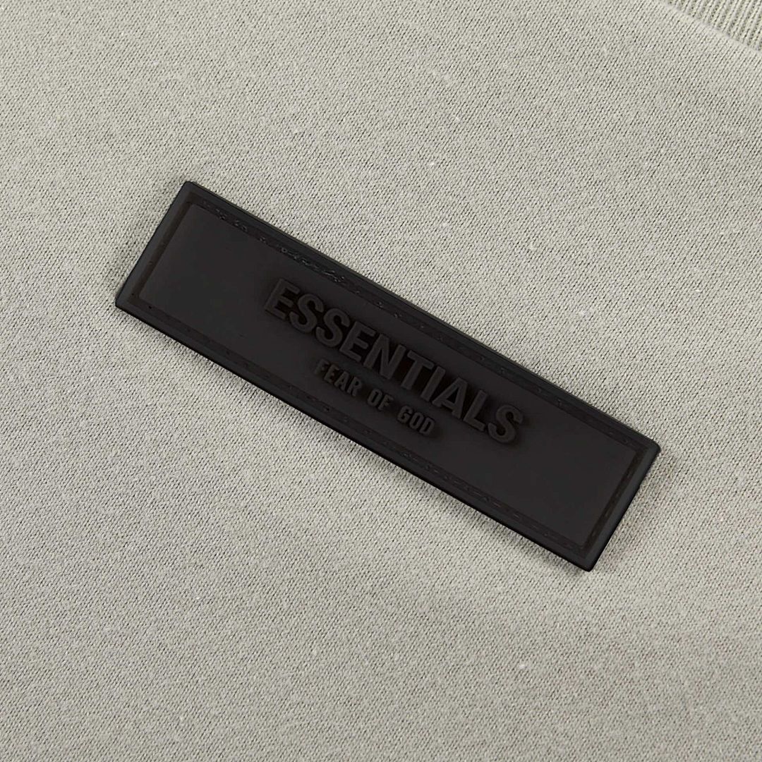 Fear of God T-Shirt Style 145 detail view 5