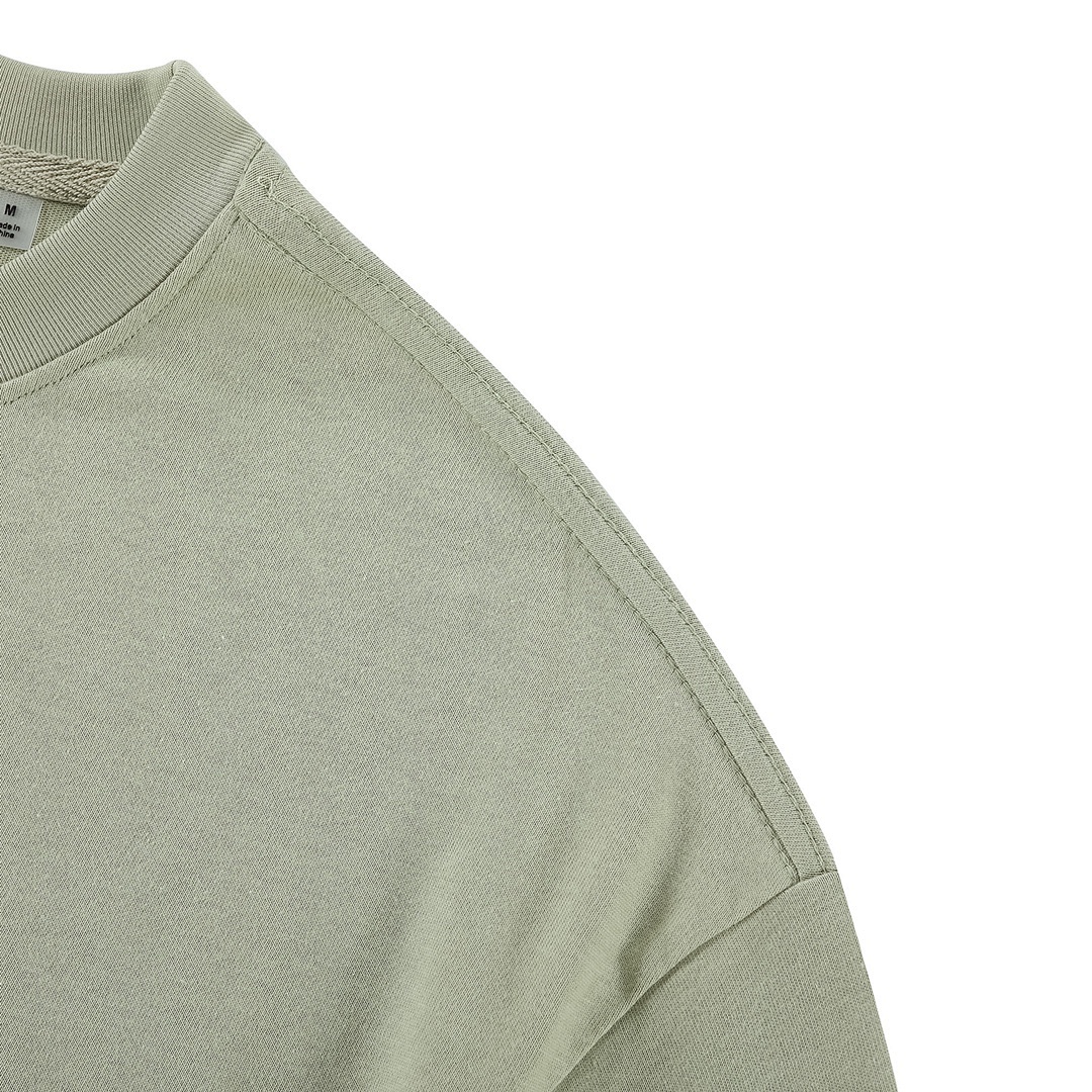 Fear of God T-Shirt Style 151 detail view 5
