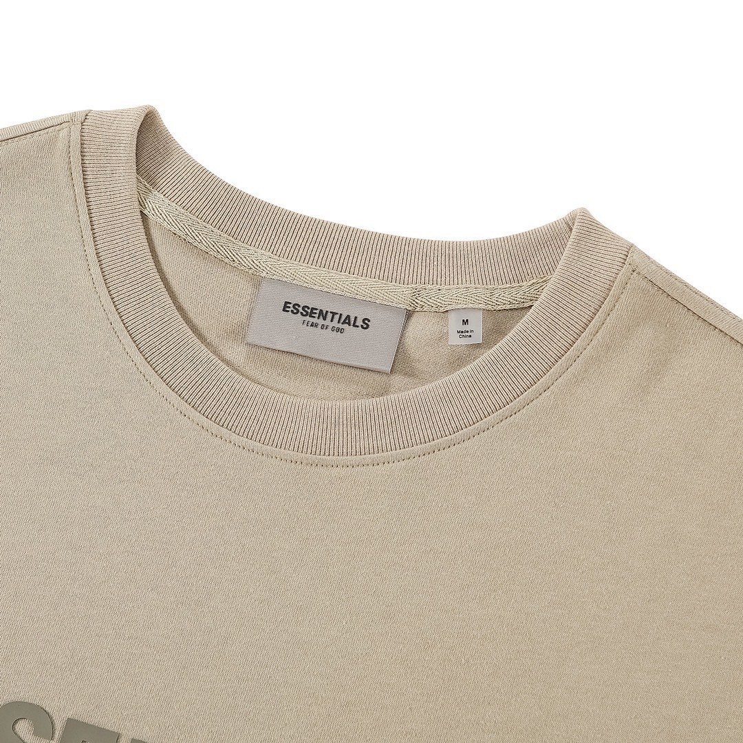 Fear of God T-Shirt Style 152 detail view 6