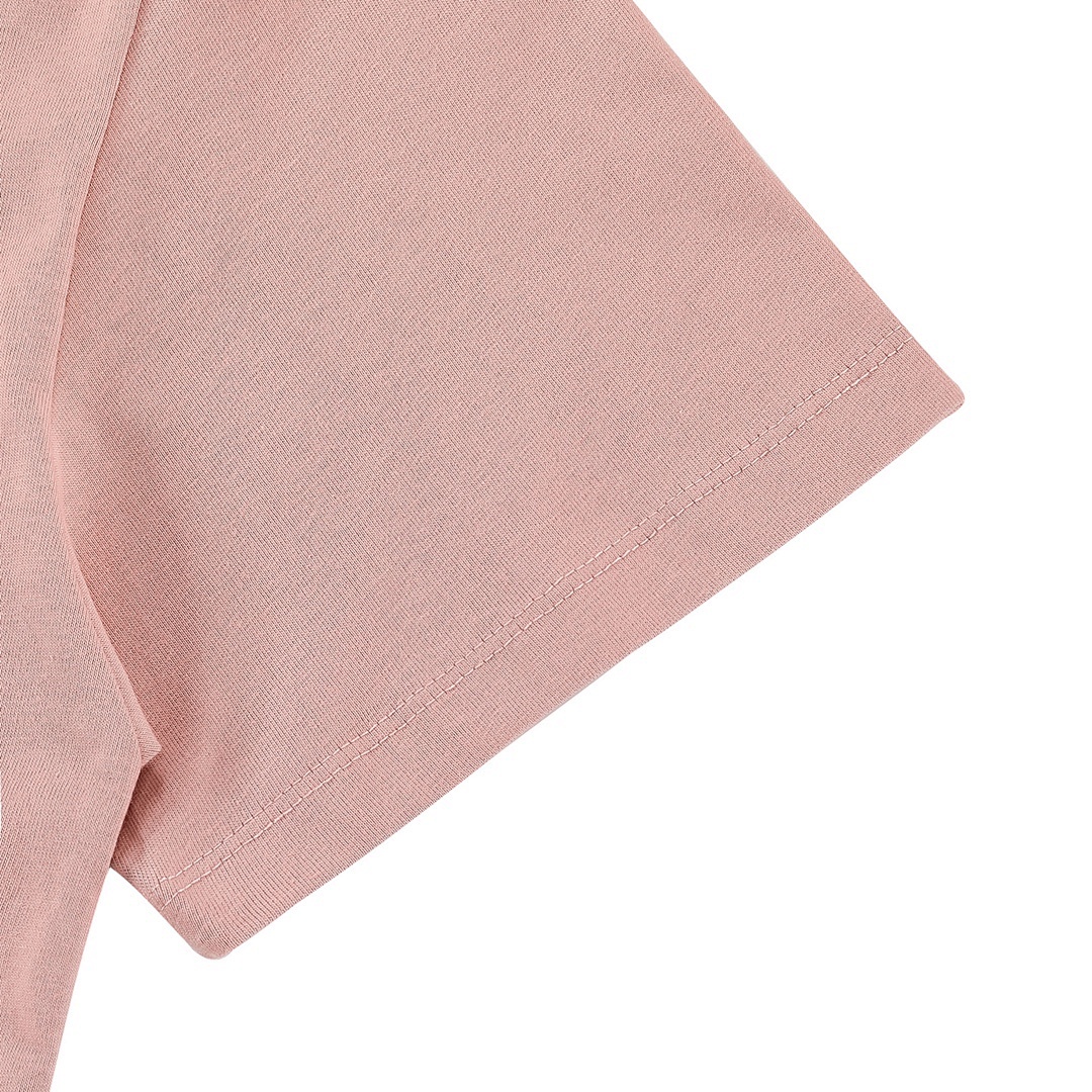 Fear of God T-Shirt Style 153 detail view 1