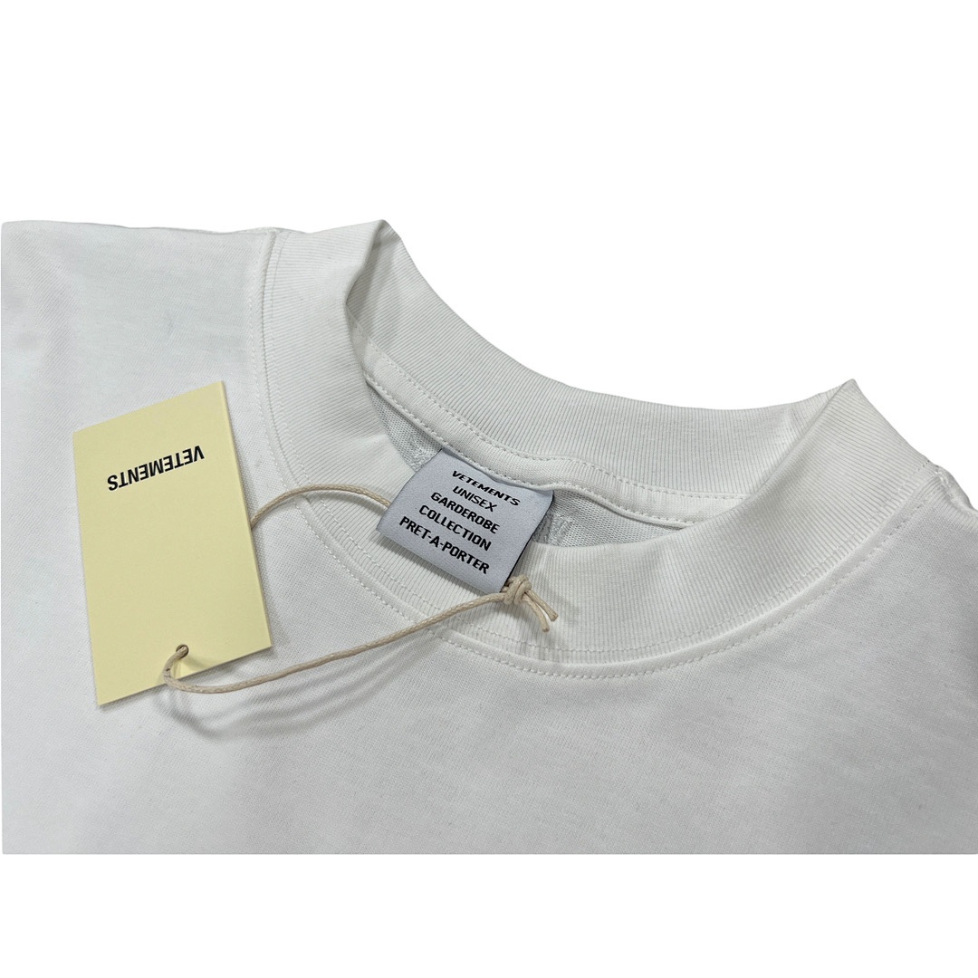 Vetements T-Shirt Style 032 detail view 1