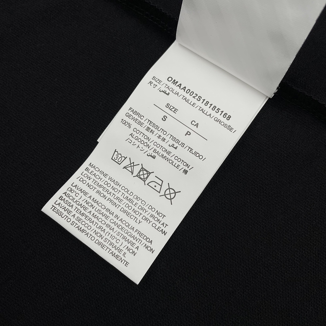 Off-White T-Shirt Style 090 detail view 1