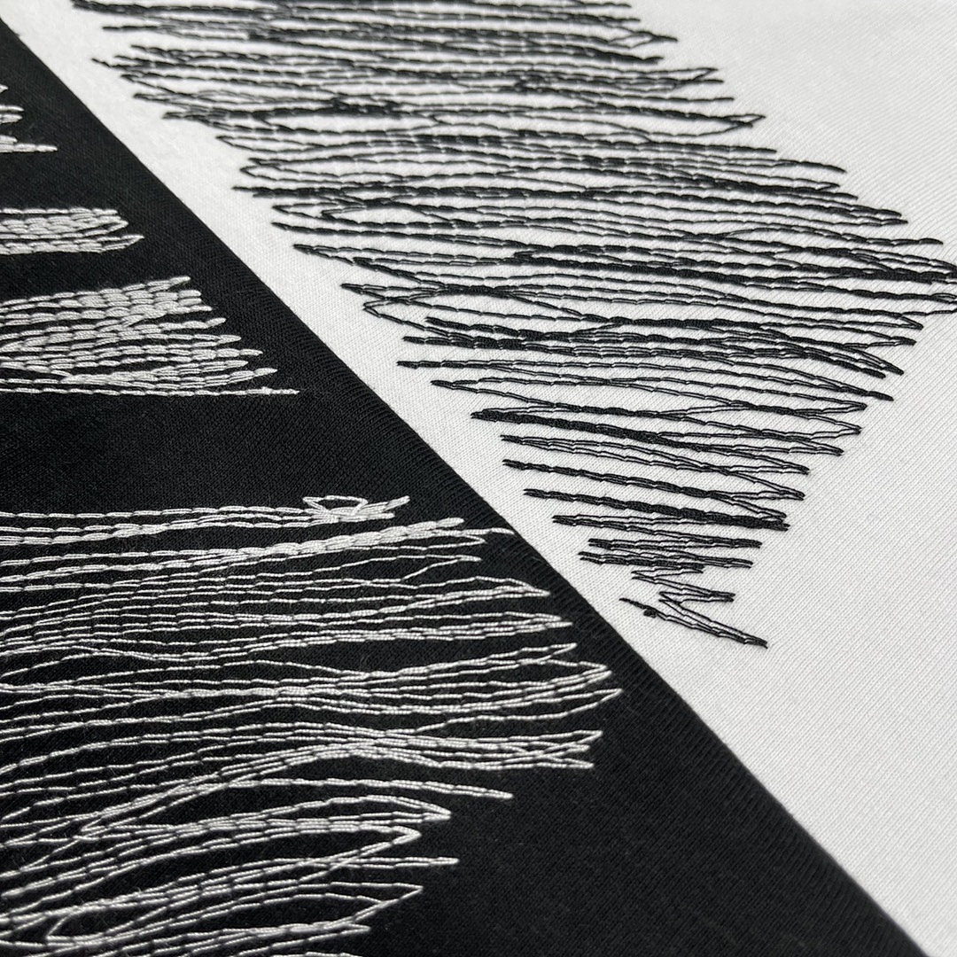 Off-White T-Shirt Style 091 detail view 2