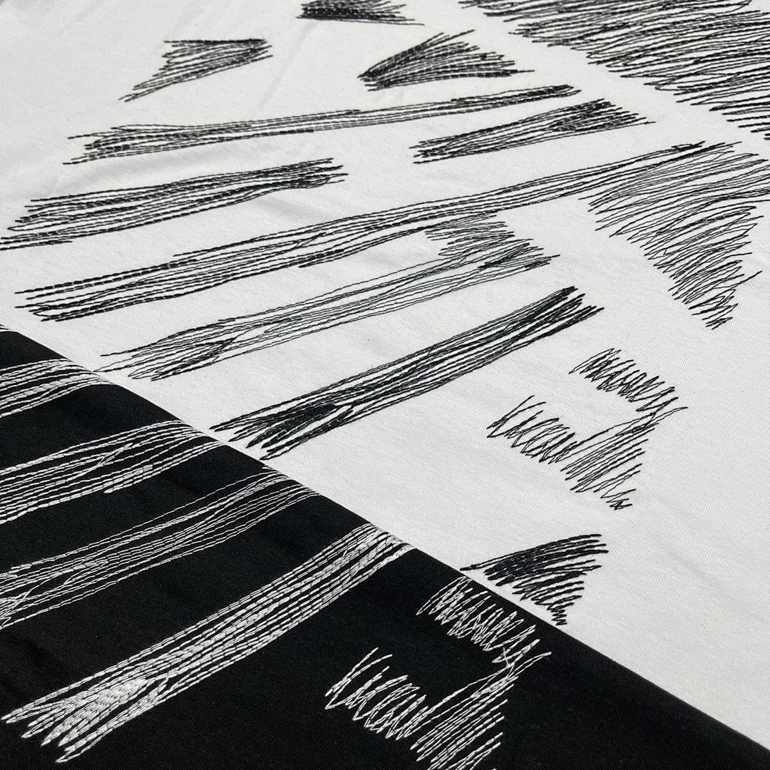 Off-White T-Shirt Style 091 detail view 3
