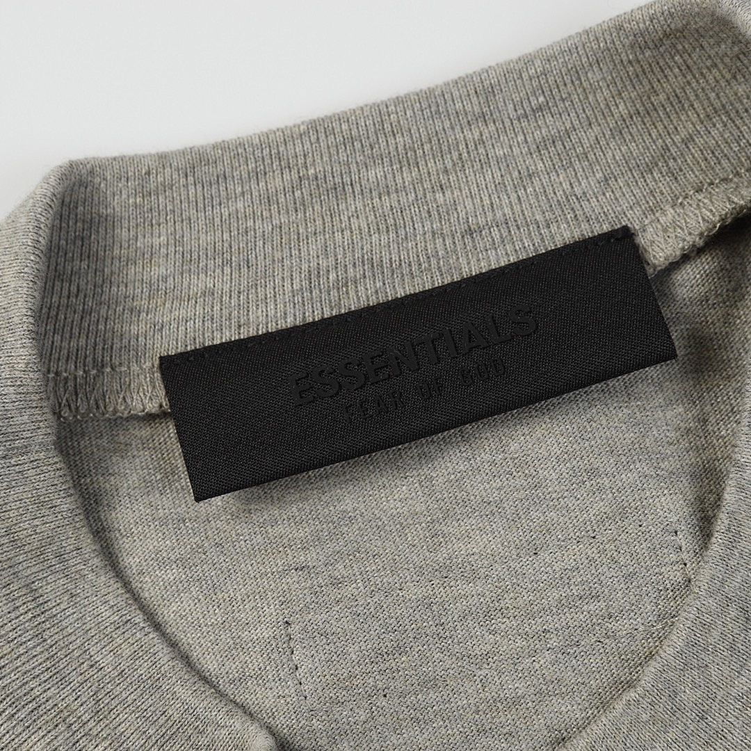 Fear of God T-Shirt Style 180 detail view 3