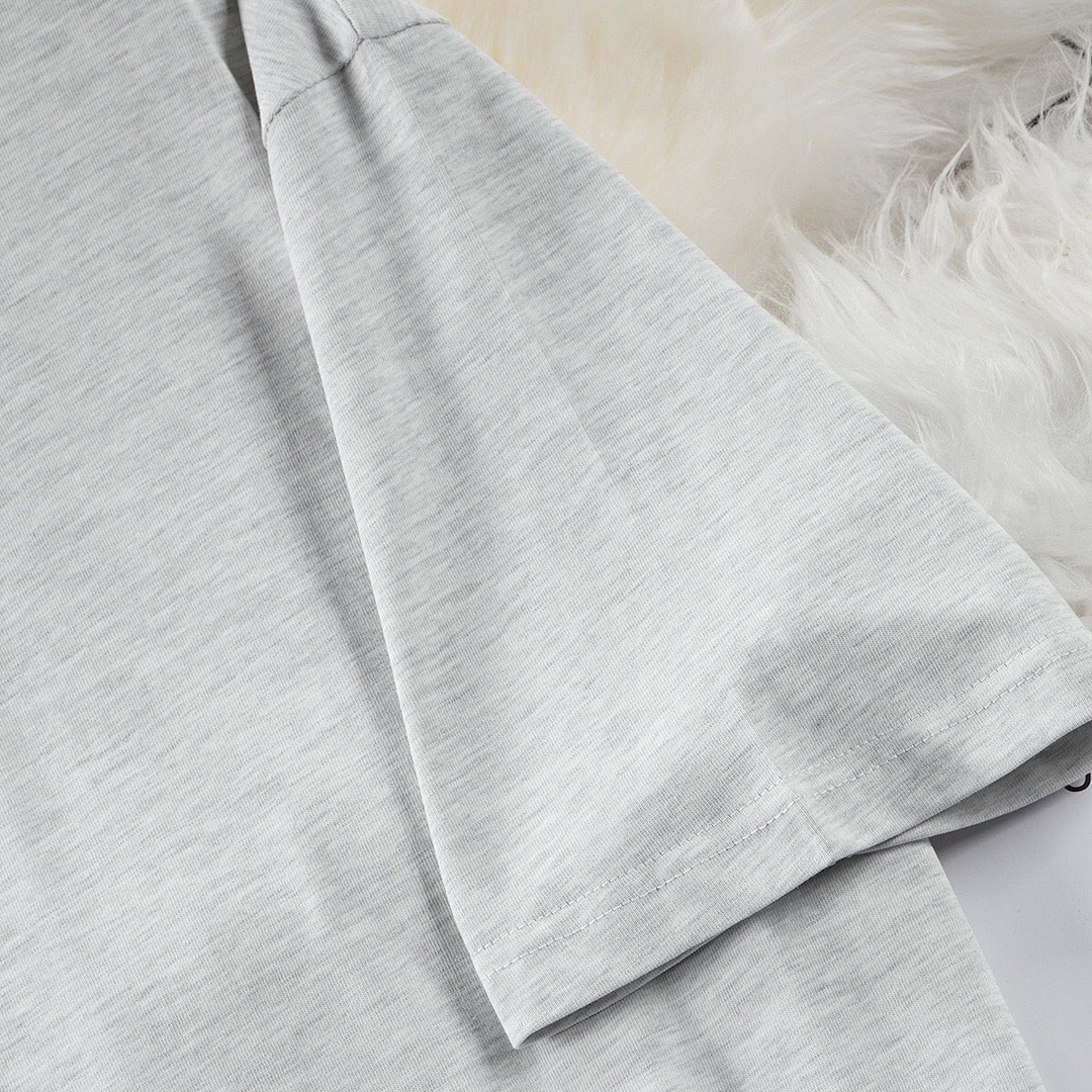 Fear of God T-Shirt Style 182 detail view 2