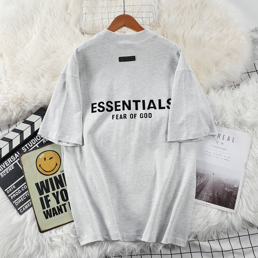 Fear of God T-Shirt Style 182 detail view 3