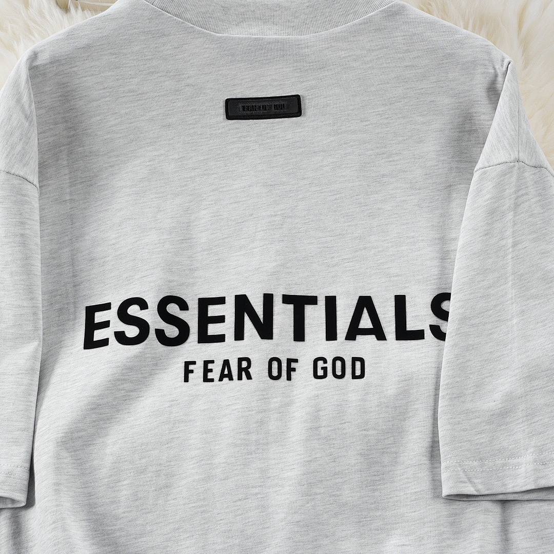 Fear of God T-Shirt Style 182 detail view 4