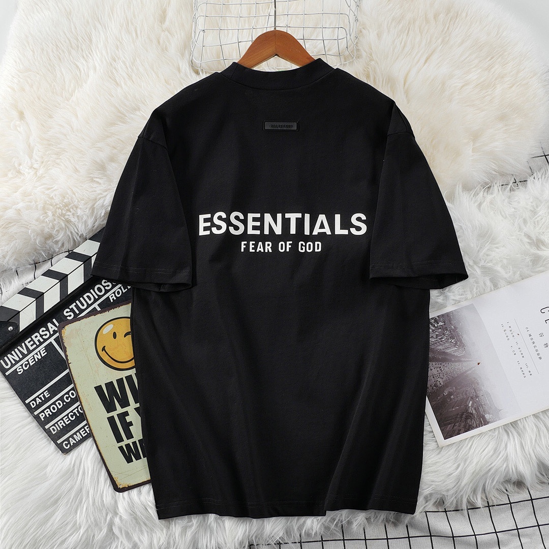 Fear of God T-Shirt Style 182 detail view 6