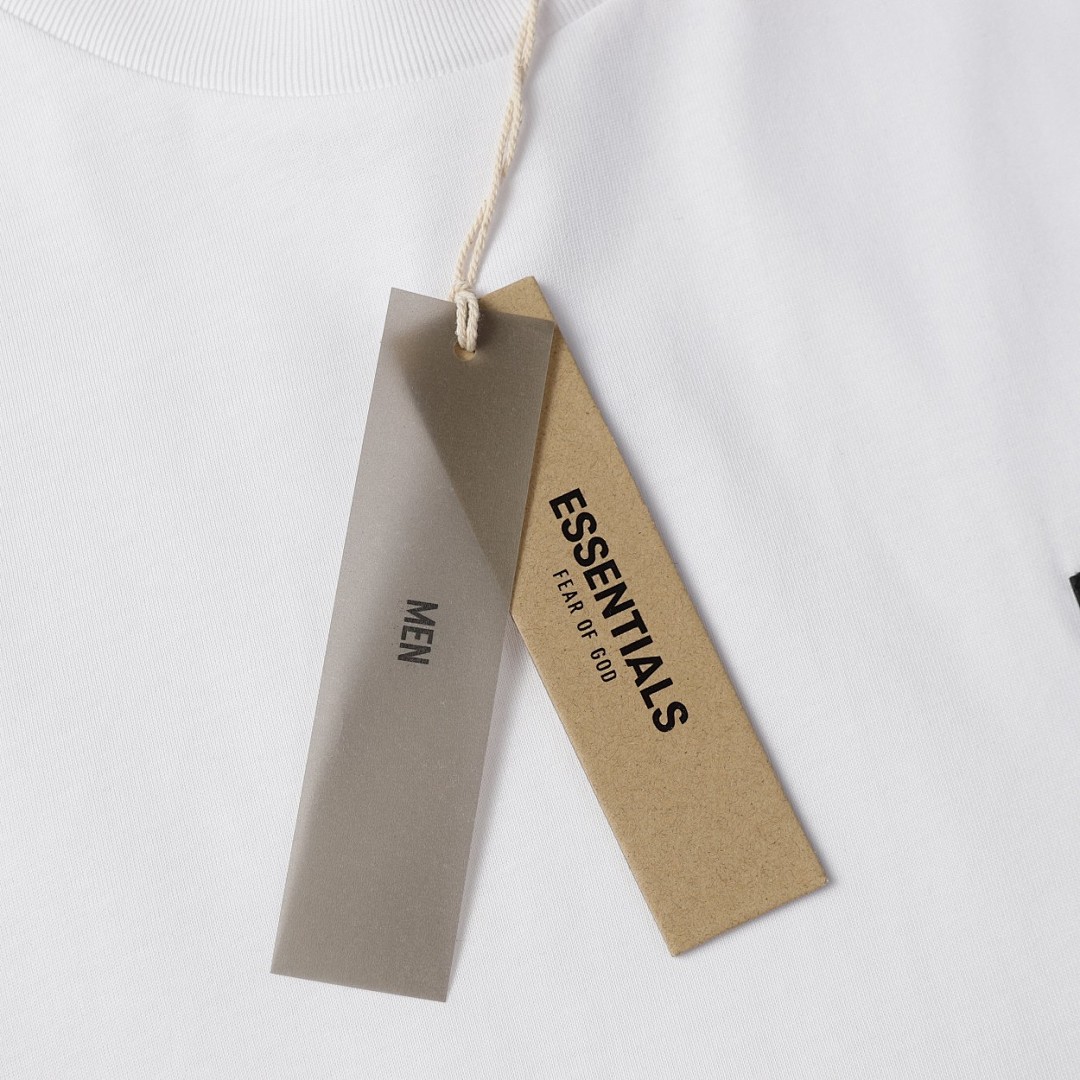 Fear of God T-Shirt Style 189 detail view 2