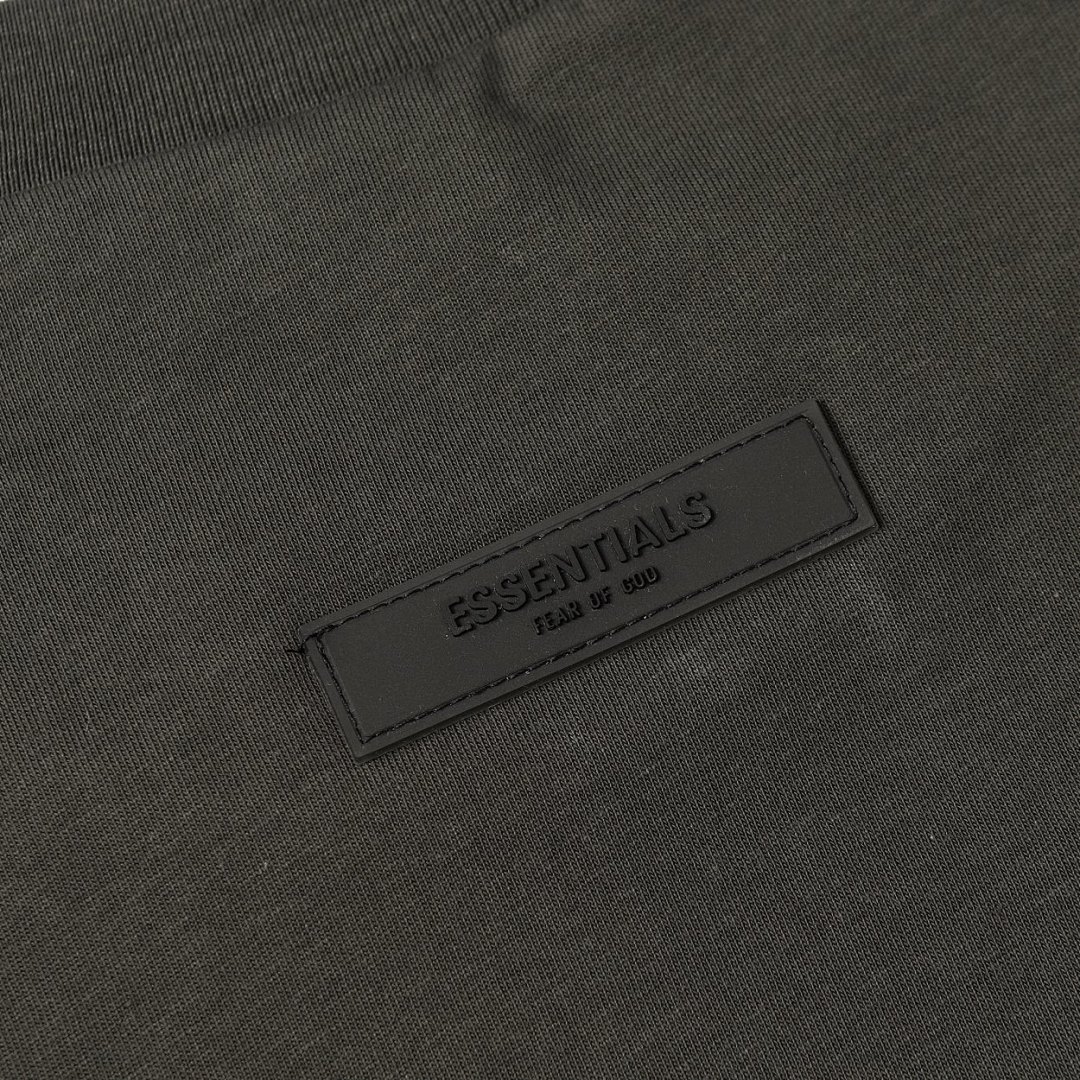 Fear of God T-Shirt Style 190 detail view 7
