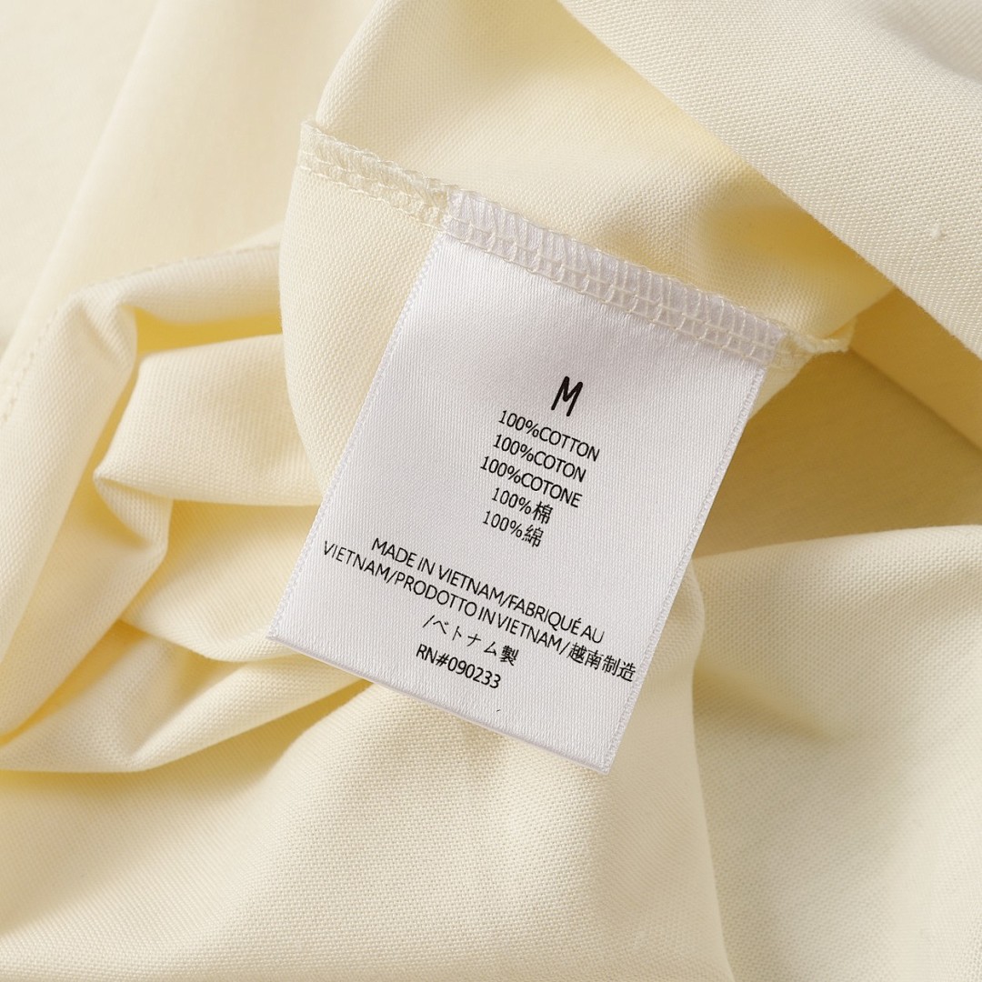 Fear of God T-Shirt Style 195 detail view 1