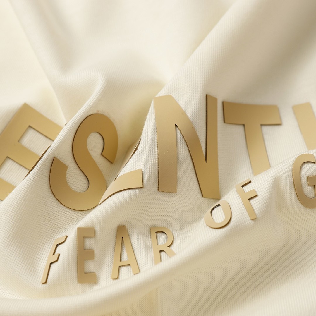 Fear of God T-Shirt Style 195 detail view 5