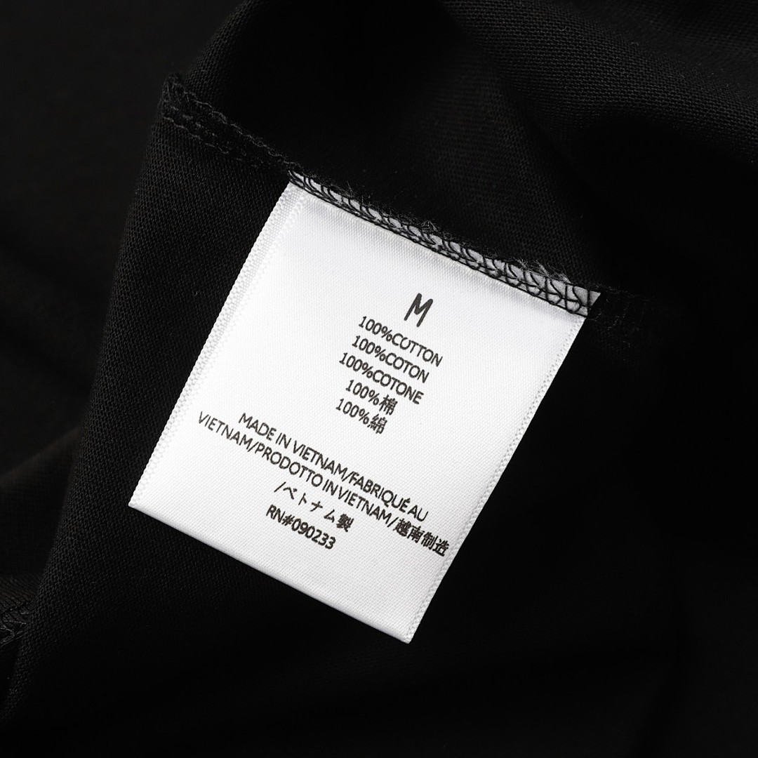 Fear of God T-Shirt Style 198 detail view 3