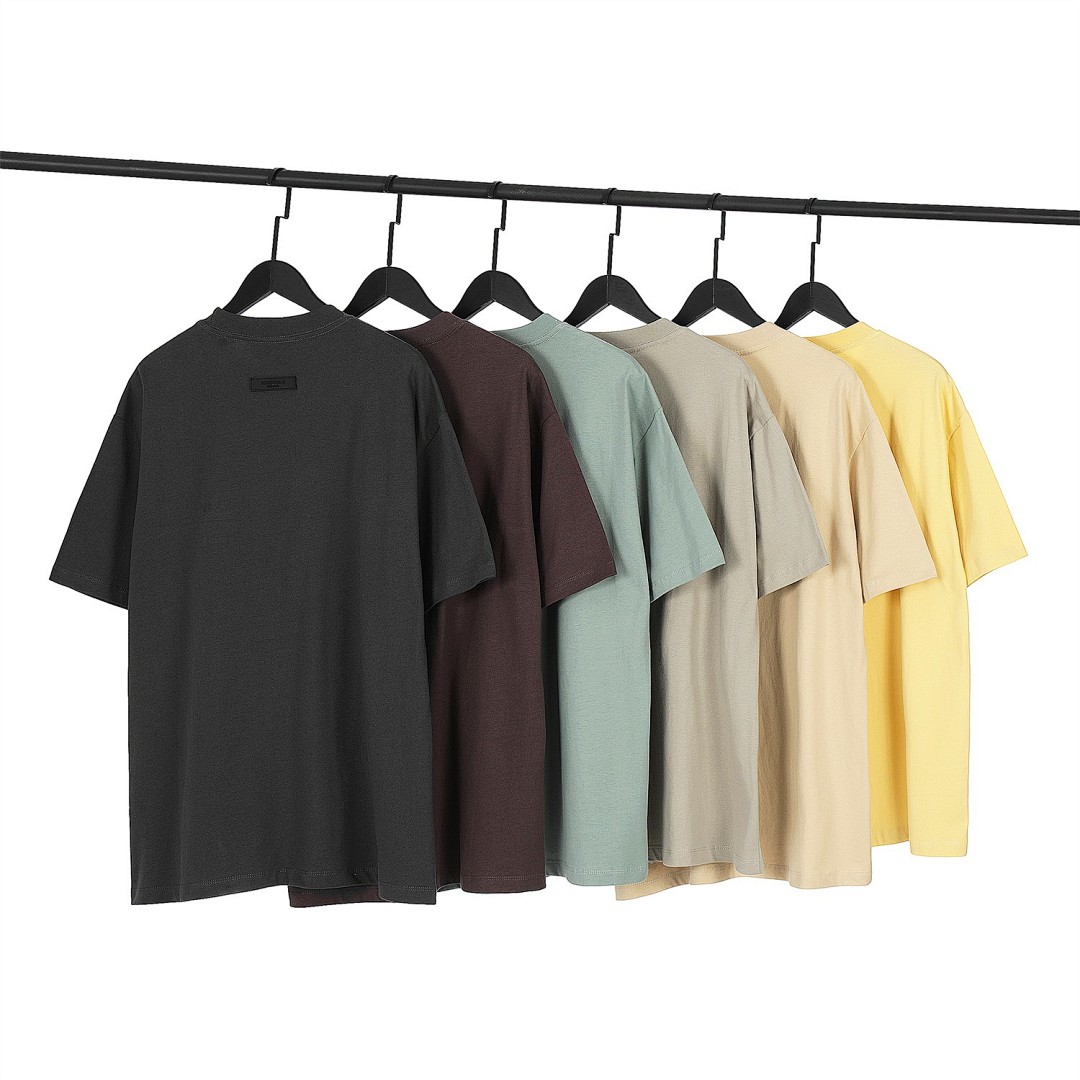 Fear of God T-Shirt Style 206 detail view 1