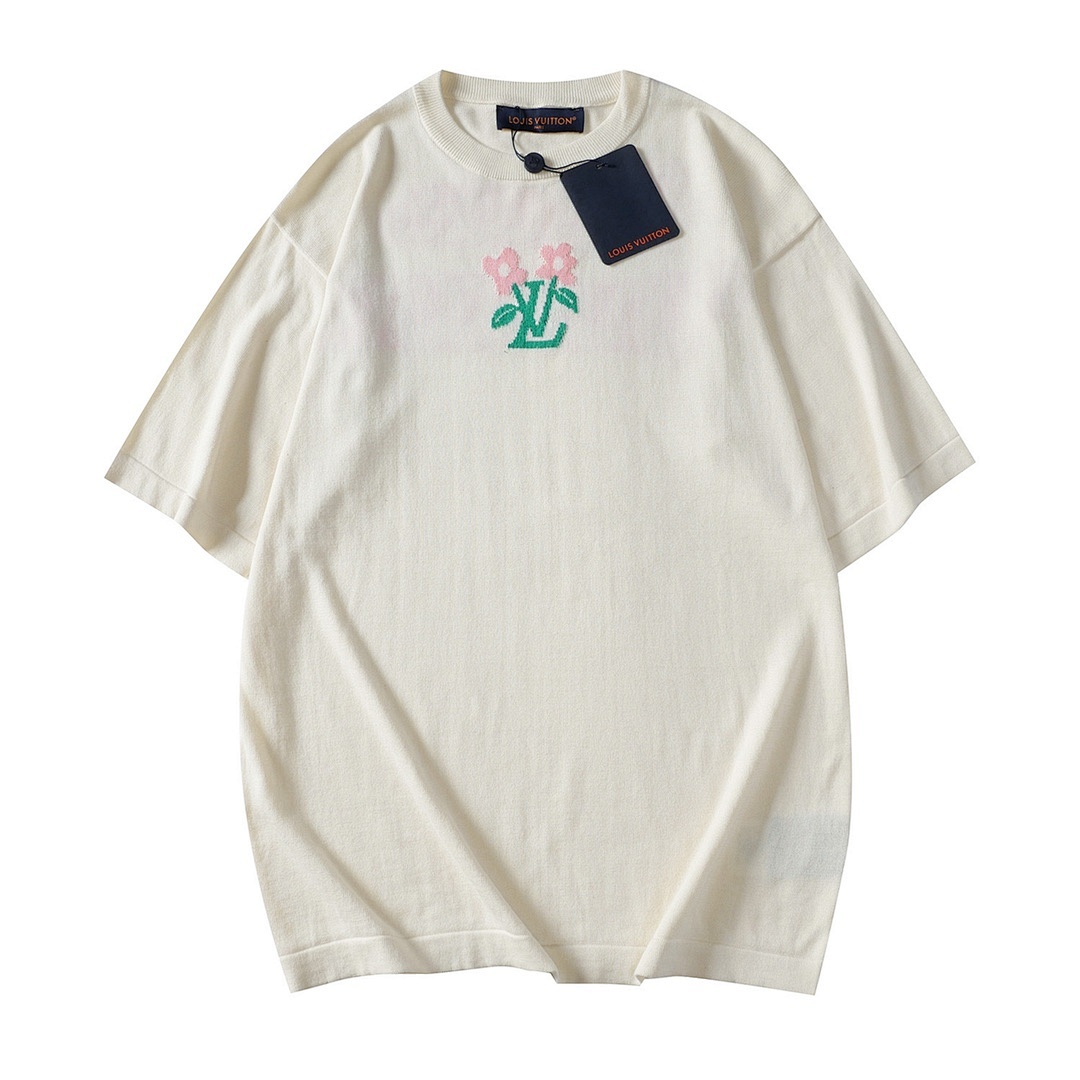 Louis Vuitton T-Shirt Style 588 detail view 1