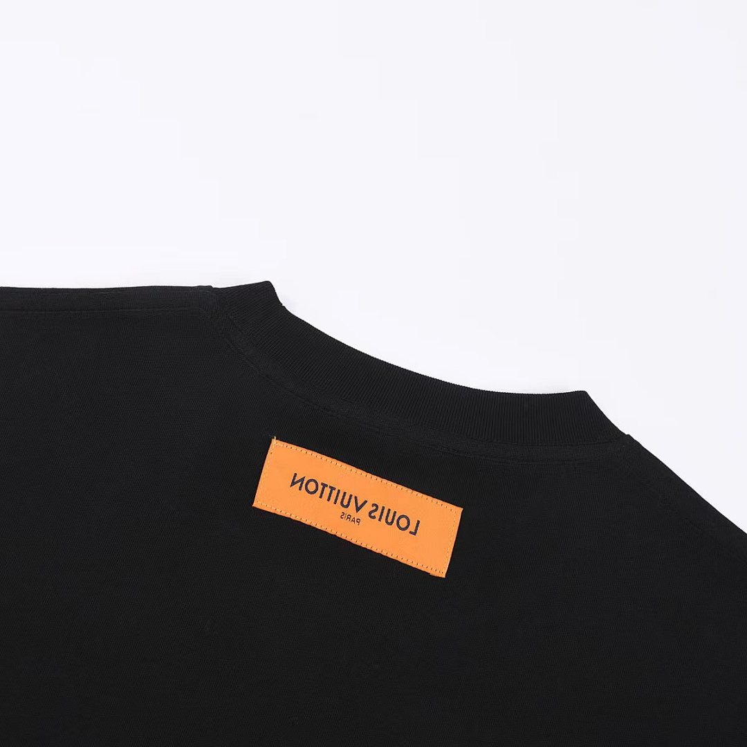 Louis Vuitton T-Shirt Style 604 detail view 5