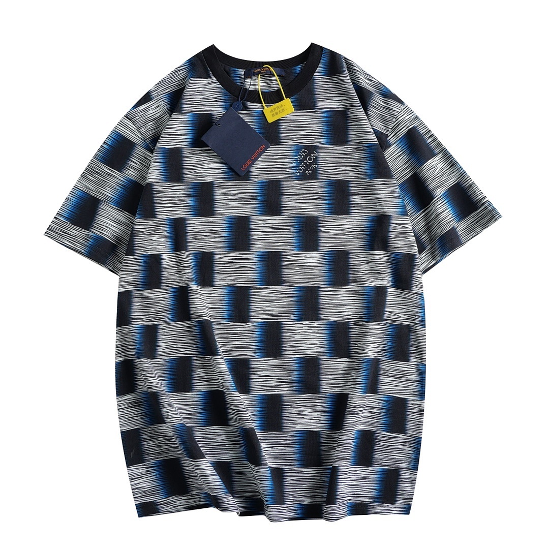 Louis Vuitton T-Shirt Style 614 detail view 1