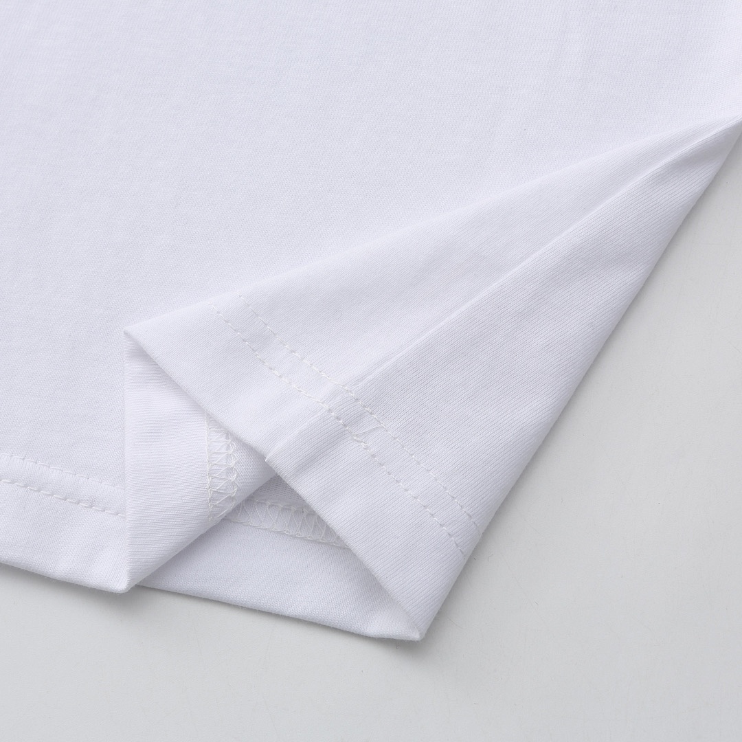 Miu Miu T-Shirt Style 008 detail view 1
